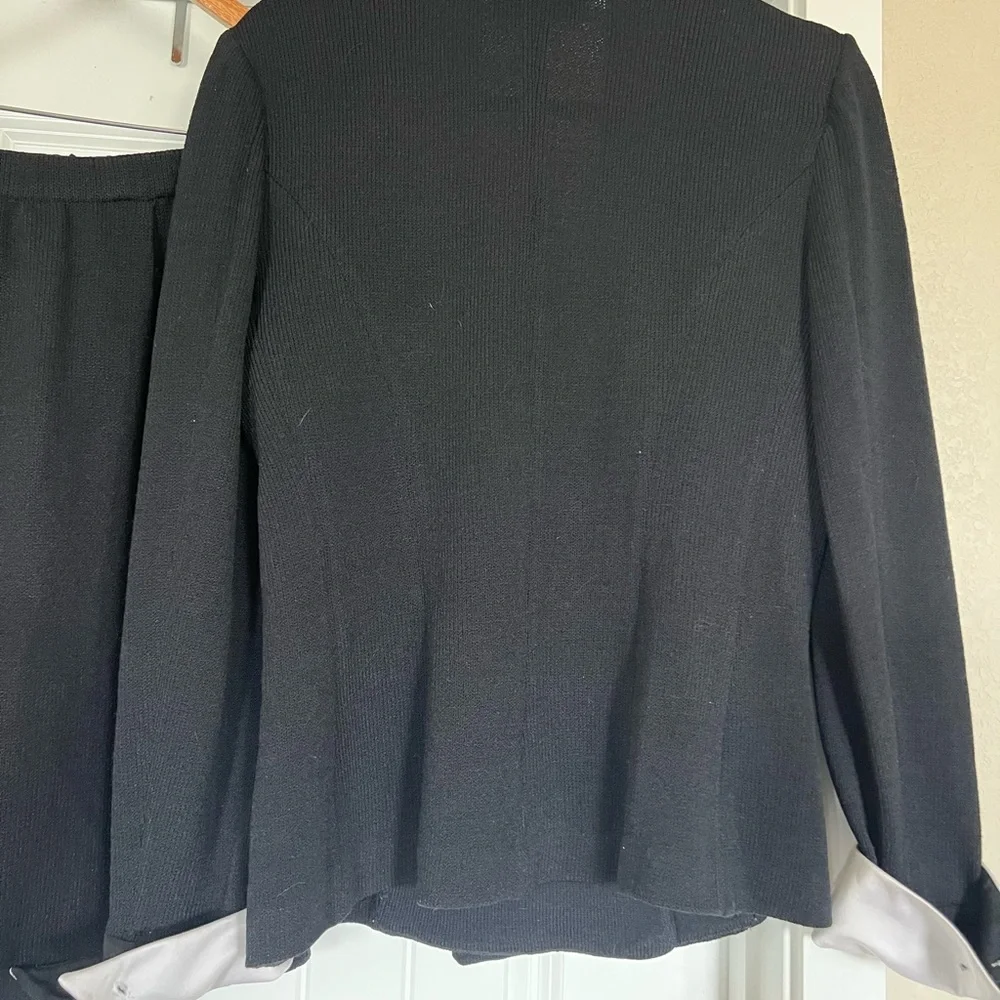 St. John Black Double-Breasted knit evening jacket with skirt - Picture 7 of 16